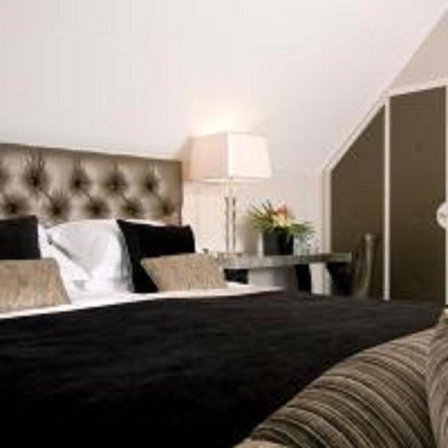 The Inn On The Green Cookham Dean Exterior photo